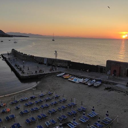 Casa Vacanze Tramonto Alla Marina Cefalú Exterior foto