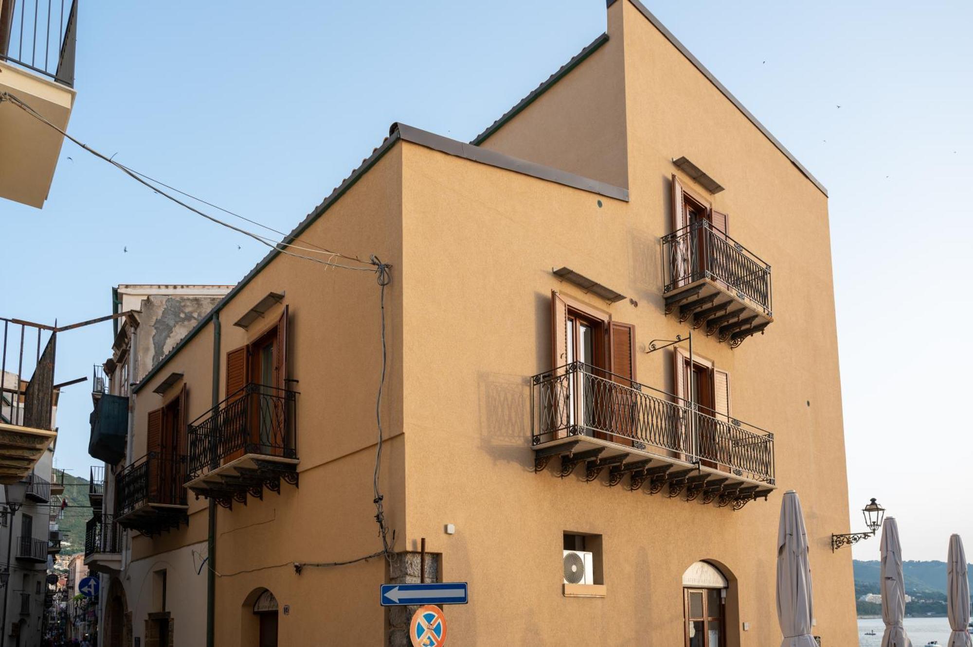 Casa Vacanze Tramonto Alla Marina Cefalú Exterior foto
