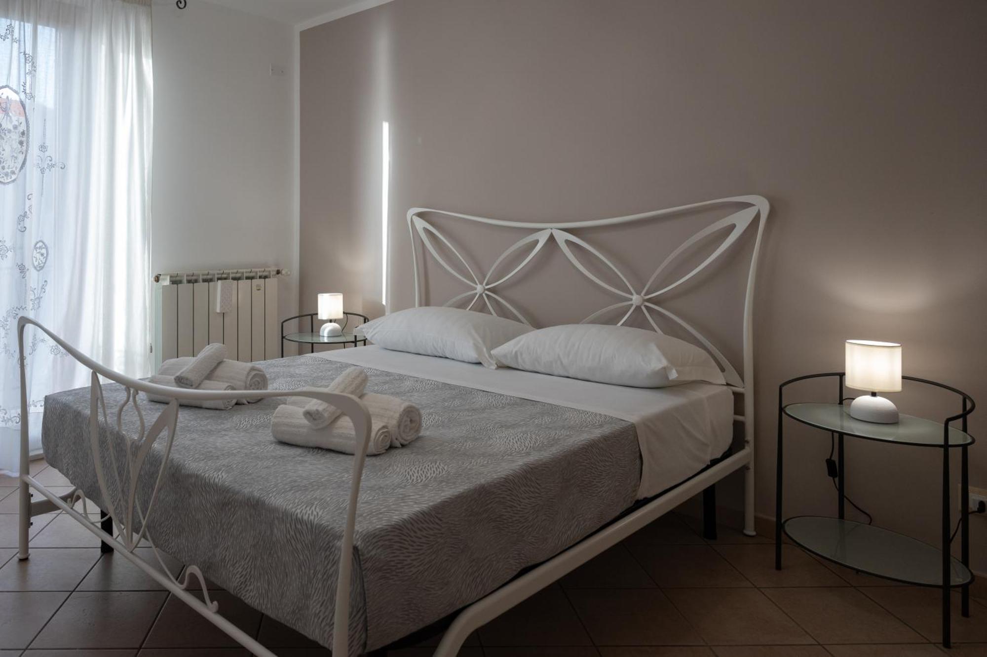 Casa Vacanze Tramonto Alla Marina Cefalú Exterior foto